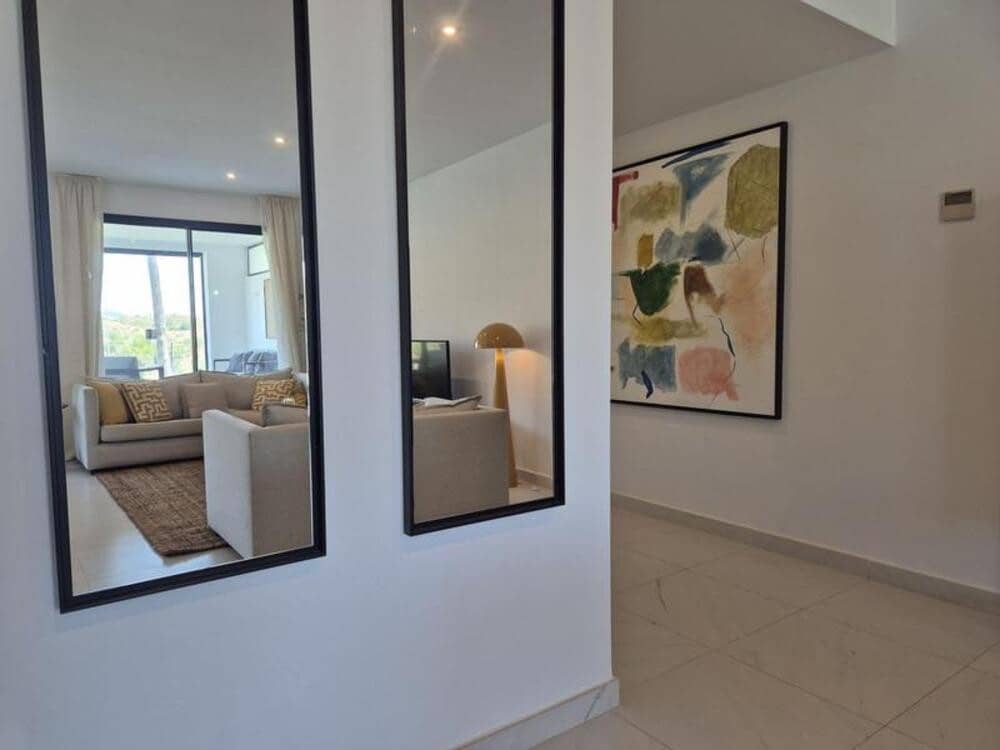 2 bedroom Apartment for rent in Estepona with pool garage - € 2,950 (Ref: 9868126)