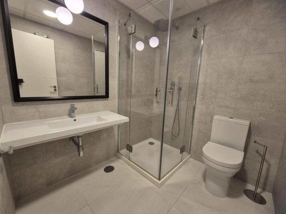 2 bedroom Apartment for rent in Estepona with pool garage - € 2,950 (Ref: 9868126)