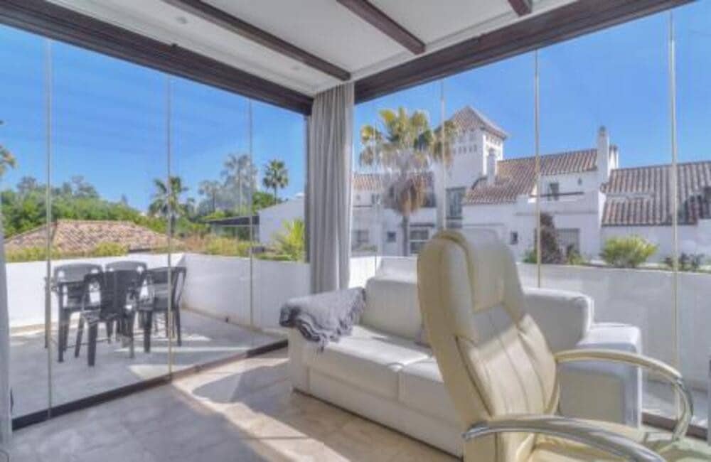 4 soverom Villa til leie i Marbella med svømmebasseng garasje - € 9 100 (Ref: 9868127)