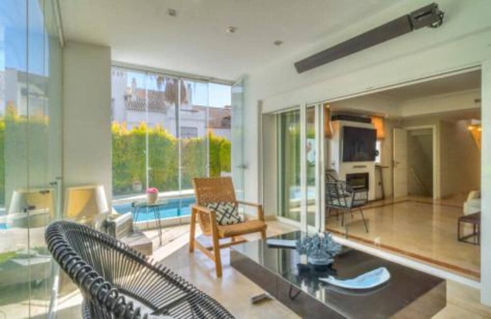 4 soverom Villa til leie i Marbella med svømmebasseng garasje - € 9 100 (Ref: 9868127)