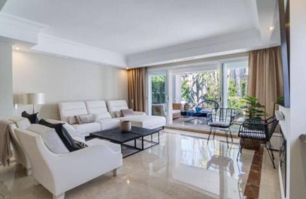 4 soverom Villa til leie i Marbella med svømmebasseng garasje - € 9 100 (Ref: 9868127)