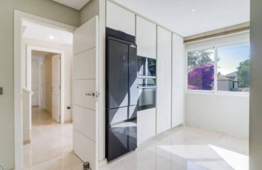 4 soverom Villa til leie i Marbella med svømmebasseng garasje - € 9 100 (Ref: 9868127)