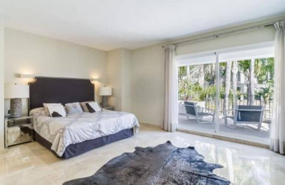 4 soverom Villa til leie i Marbella med svømmebasseng garasje - € 9 100 (Ref: 9868127)