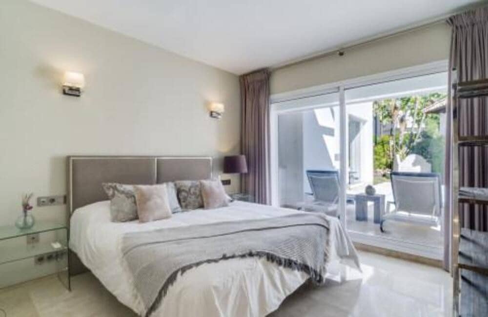 4 soverom Villa til leie i Marbella med svømmebasseng garasje - € 9 100 (Ref: 9868127)