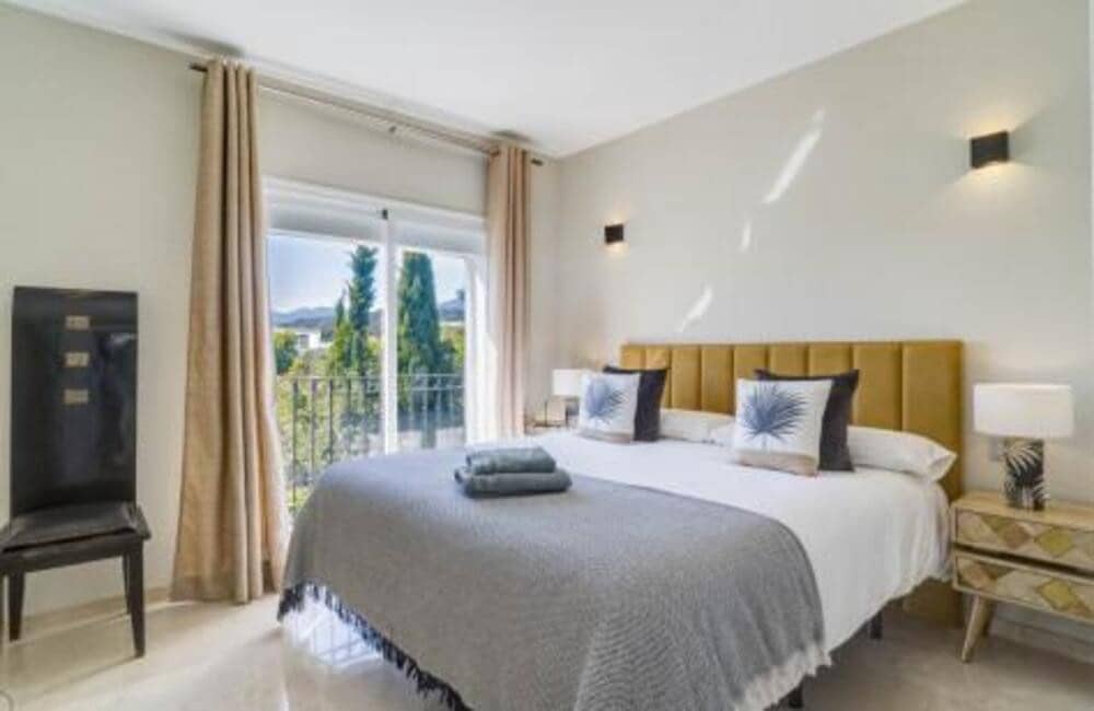 4 soverom Villa til leie i Marbella med svømmebasseng garasje - € 9 100 (Ref: 9868127)