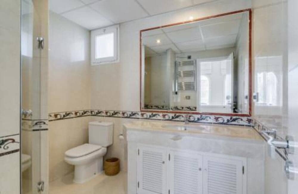 4 soverom Villa til leie i Marbella med svømmebasseng garasje - € 9 100 (Ref: 9868127)