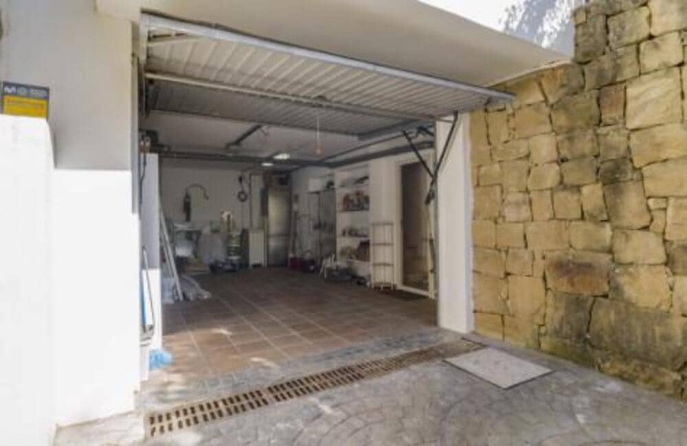 4 soverom Villa til leie i Marbella med svømmebasseng garasje - € 9 100 (Ref: 9868127)