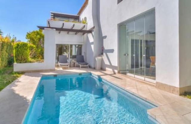 4 soverom Villa til leie i Lomas De Marbella, Marbella med svømmebasseng garasje - € 9 100 (Ref: 9868127)