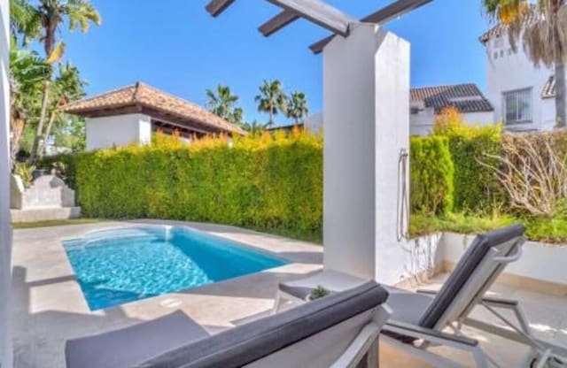 4 soverom Villa til leie i Lomas De Marbella, Marbella med svømmebasseng garasje - € 9 100 (Ref: 9868127)