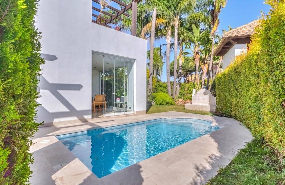 4 soverom Villa til leie i Marbella med svømmebasseng garasje - € 9 100 (Ref: 9868127)