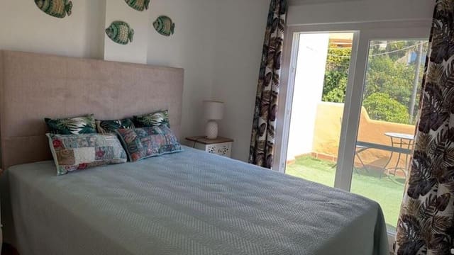 3 soverom Leilighet til leie i Casares Pueblo, Casares med svømmebasseng garasje - € 2 300 (Ref: 9868128)