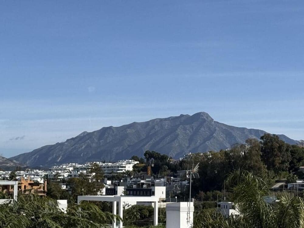 4 slaapkamer Huis te koop in Benahavis met zwembad garage - € 750.000 (Ref: 9868129)