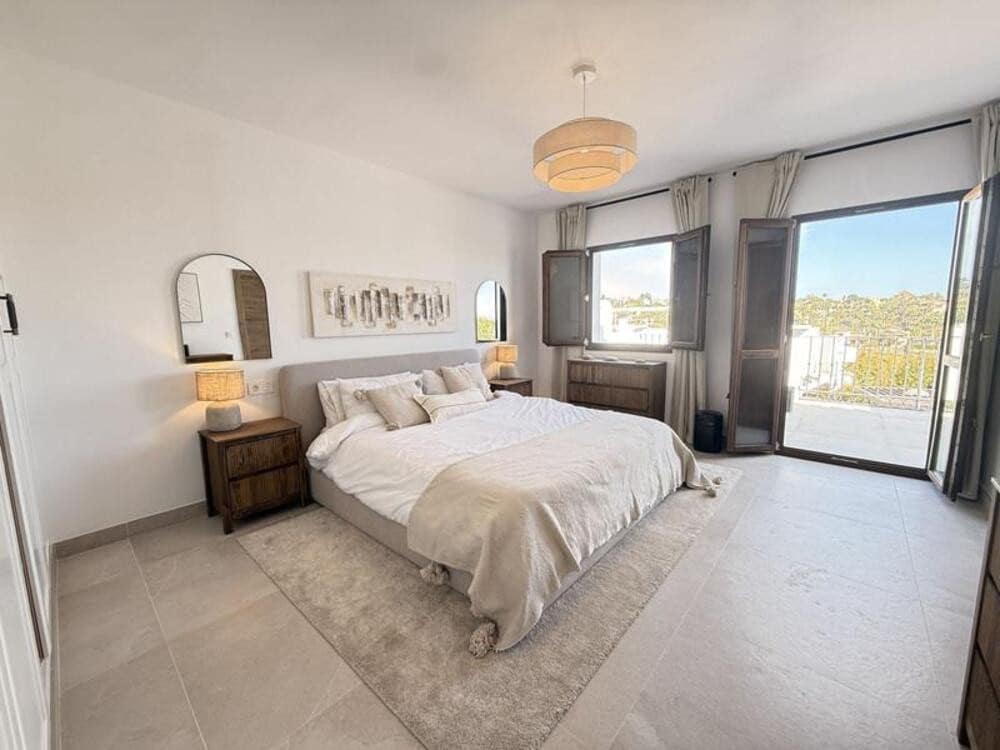 4 slaapkamer Huis te koop in Benahavis met zwembad garage - € 750.000 (Ref: 9868129)