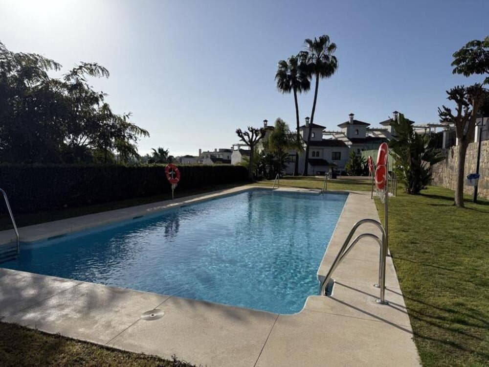 4 slaapkamer Huis te koop in Benahavis met zwembad garage - € 750.000 (Ref: 9868129)