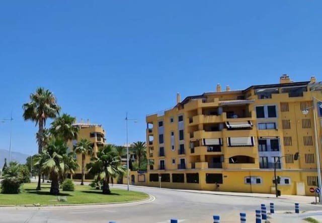 3 soveværelse Lejlighed til leje i Nueva Alcántara, Marbella med swimmingpool - € 2.800 (Ref: 9868130)