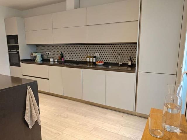 3 soveværelse Lejlighed til leje i Nueva Alcántara, Marbella med swimmingpool - € 2.800 (Ref: 9868130)