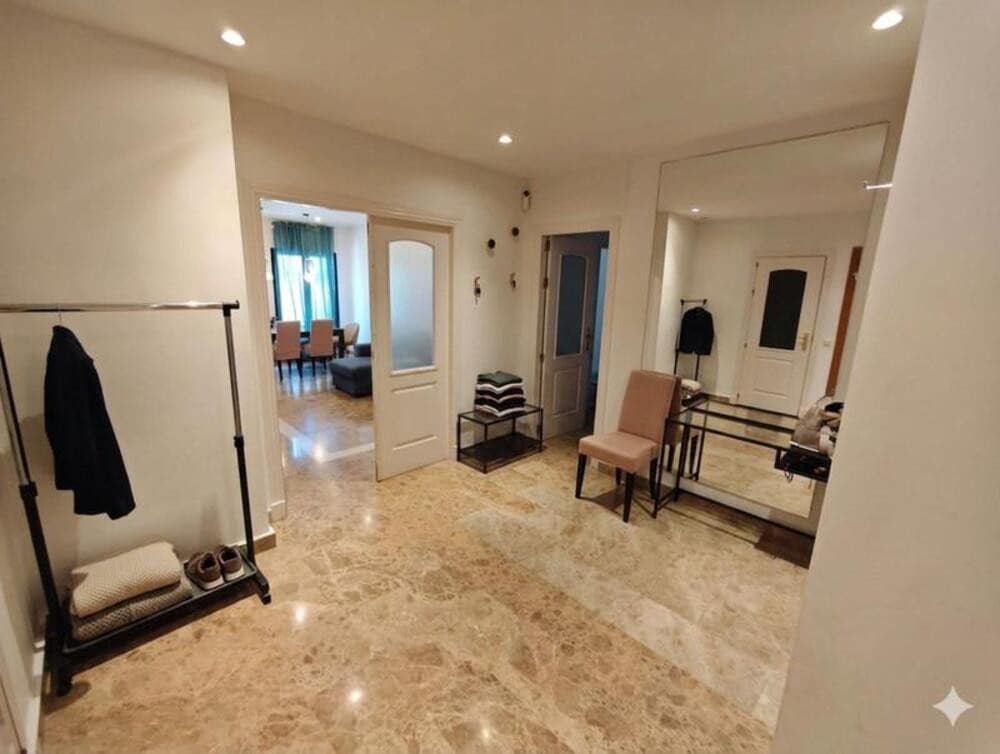 3 makuuhuone Huoneisto vuokrattavana paikassa San Pedro de Alcantara mukana uima-altaan - 2 800 € (Ref: 9868130)