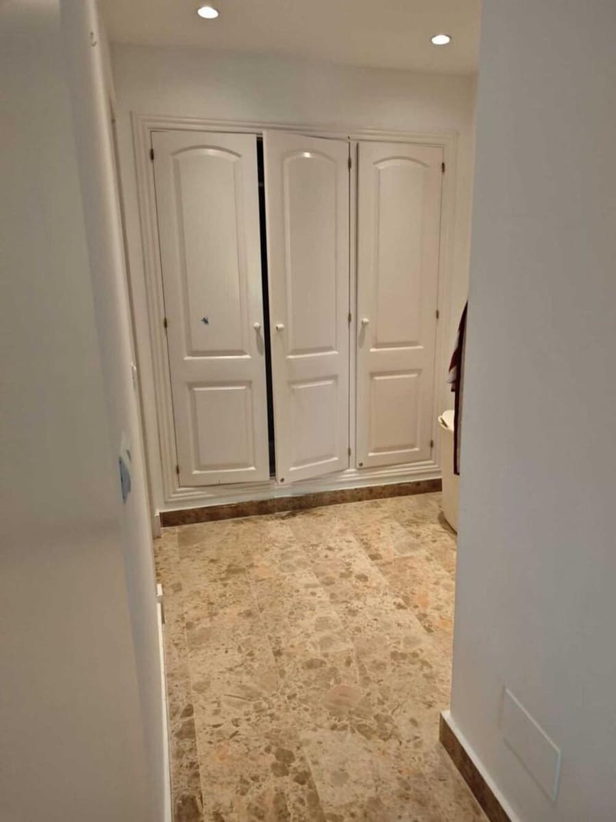 3 makuuhuone Huoneisto vuokrattavana paikassa San Pedro de Alcantara mukana uima-altaan - 2 800 € (Ref: 9868130)