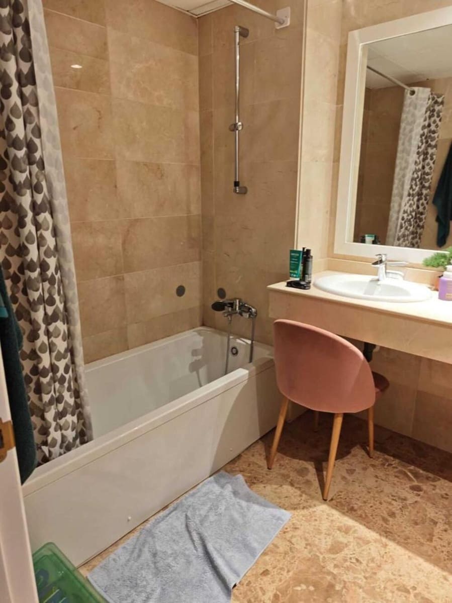 3 makuuhuone Huoneisto vuokrattavana paikassa San Pedro de Alcantara mukana uima-altaan - 2 800 € (Ref: 9868130)