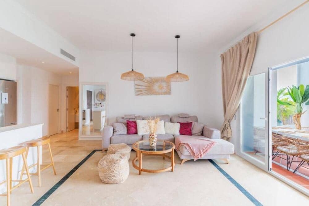 3 slaapkamer Appartement te huur in Benahavis met zwembad garage - € 3.800 (Ref: 9868133)