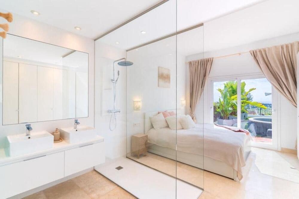 3 slaapkamer Appartement te huur in Benahavis met zwembad garage - € 3.800 (Ref: 9868133)