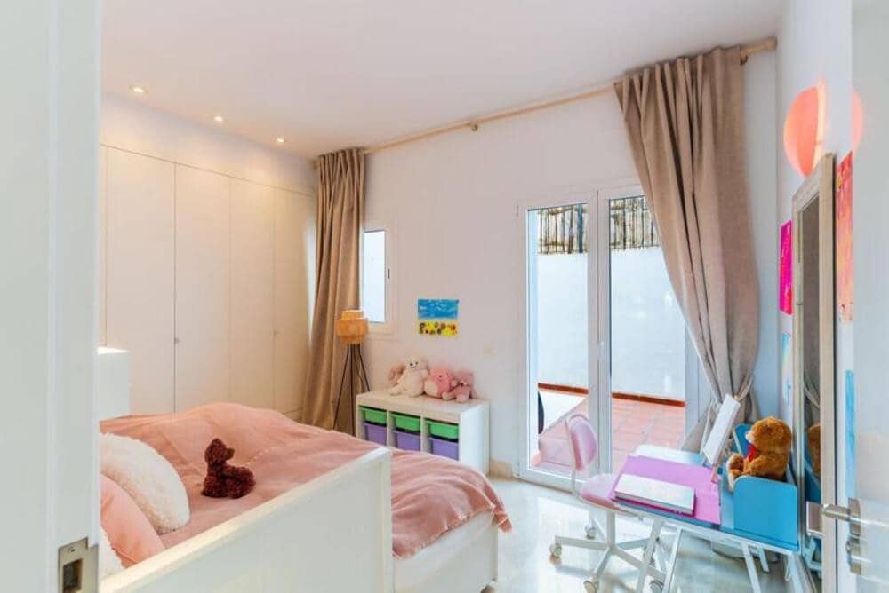 3 slaapkamer Appartement te huur in Benahavis met zwembad garage - € 3.800 (Ref: 9868133)