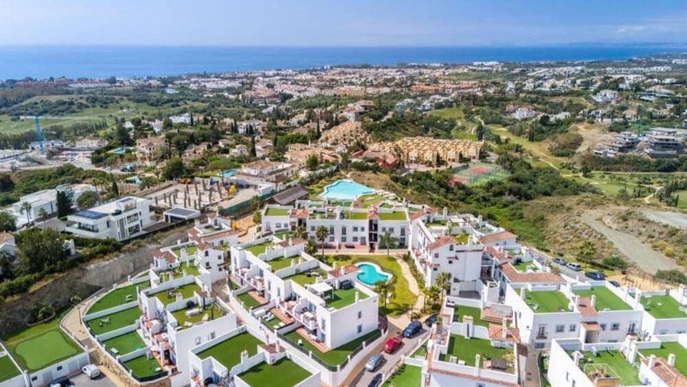 3 slaapkamer Appartement te huur in Benahavis met zwembad garage - € 3.800 (Ref: 9868133)