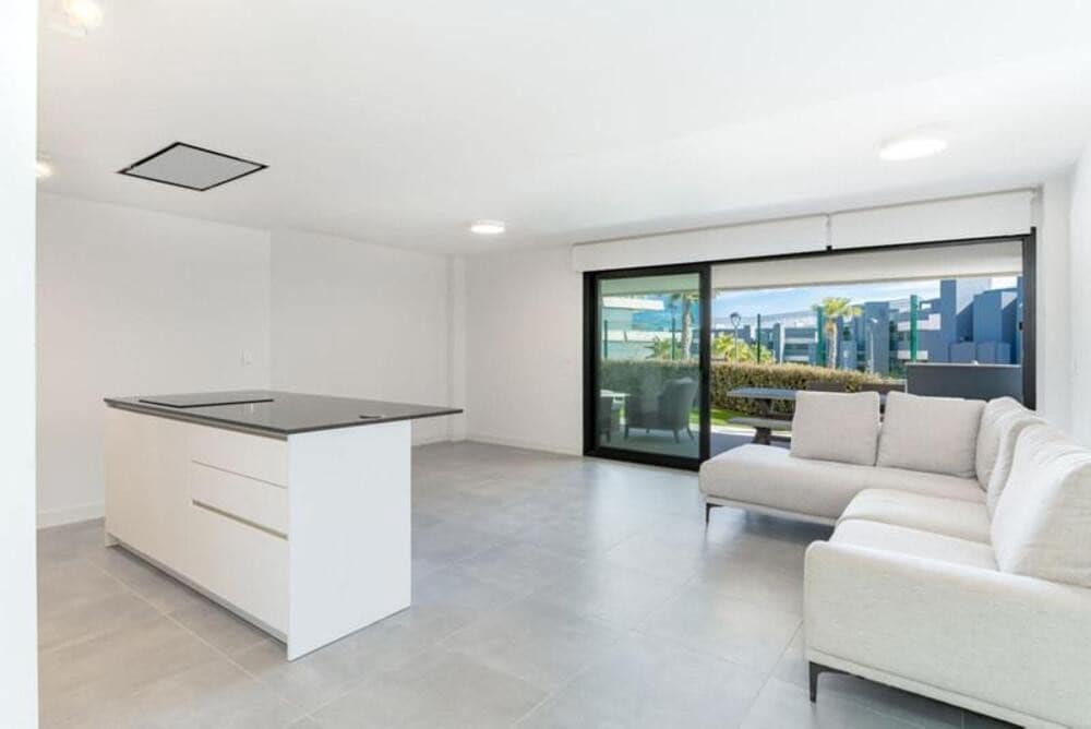 Apartamento de 3 habitaciones en New Golden Mile en alquiler con piscina garaje - 3.500 € (Ref: 9872886)