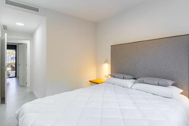 Apartamento de 3 habitaciones en La Concha - Resina Golf, Estepona en alquiler con piscina garaje - 3.500 € (Ref: 9872886)