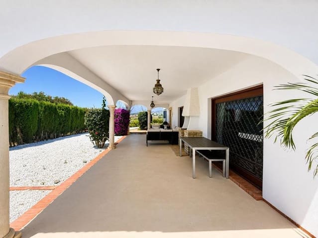 4 Zimmer Villa zu vermieten in El Paraiso, Estepona mit Pool Garage - 7.000 € (Ref: 9872887)