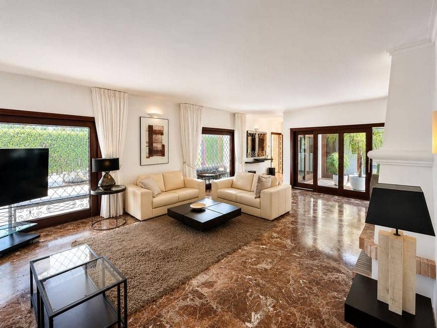 4 Zimmer Villa zu vermieten in El Paraiso mit Pool Garage - 7.000 € (Ref: 9872887)