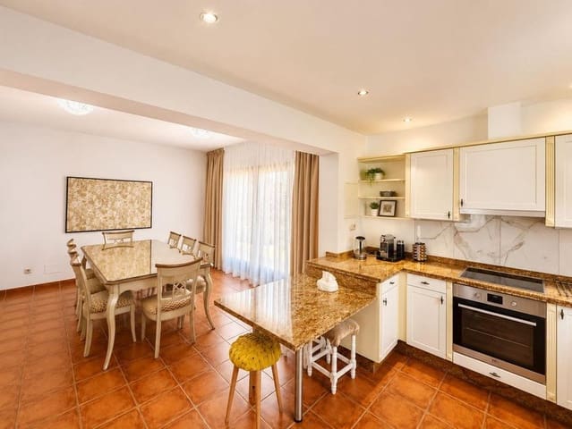 4 Zimmer Villa zu vermieten in El Paraiso, Estepona mit Pool Garage - 7.000 € (Ref: 9872887)