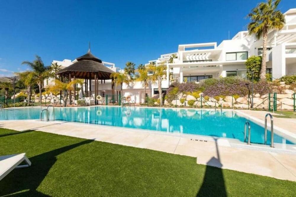 2 slaapkamer Appartement te huur in Atalaya-Isdabe met zwembad garage - € 3.500 (Ref: 9872888)