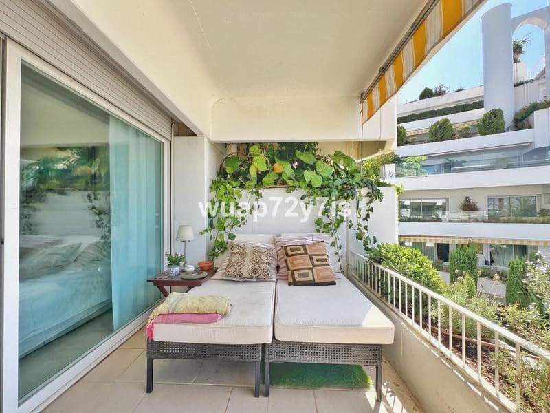 2 soverom Leilighet til leie i Marbella med svømmebasseng garasje - € 3 400 (Ref: 9872889)