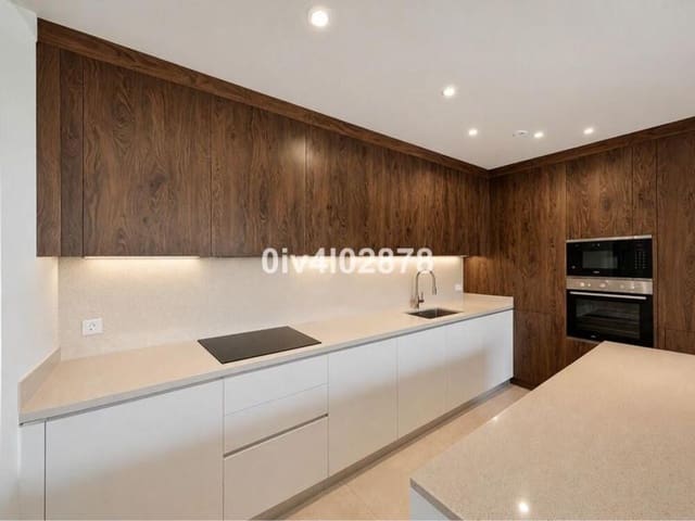 3 sypialnia Apartament na sprzedaż w La Quinta, Benahavís z basenem garażem - 1 200 000 € (Ref: 9875610)