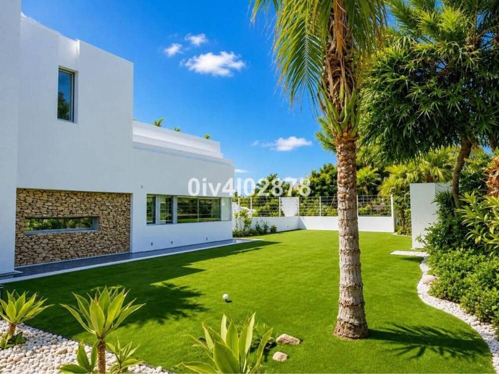 3 sypialnia Apartament na sprzedaż w La Quinta z basenem garażem - 1 200 000 € (Ref: 9875610)