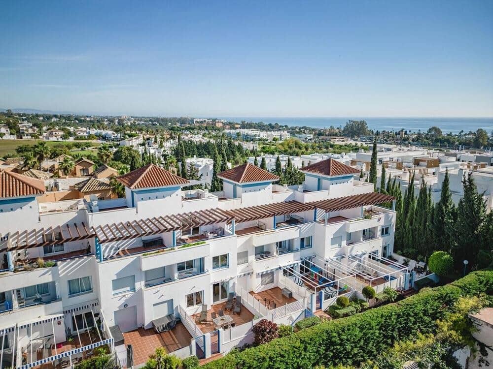 4 soveværelse Byhus til salg i Bel-Air med swimmingpool garage - € 590.000 (Ref: 9875611)