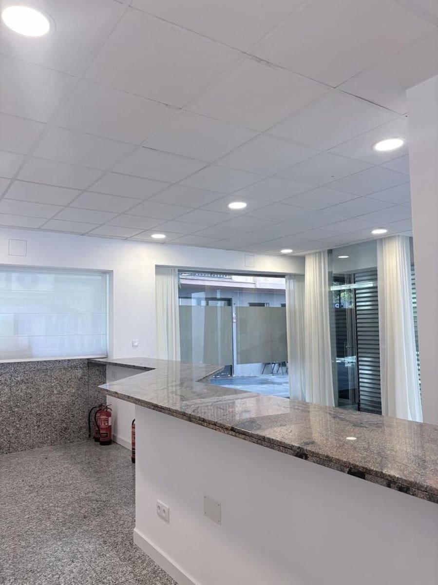 Commercial for sale in Marbella - € 540,000 (Ref: 9875612)