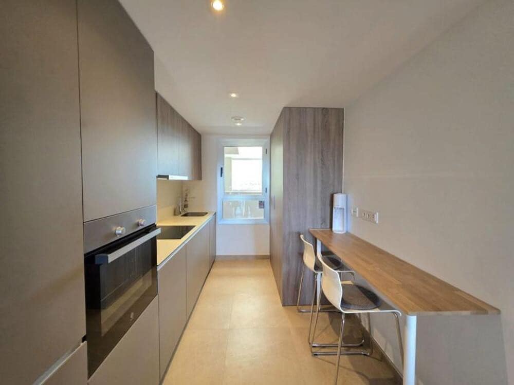 Apartamento de 2 habitaciones en Estepona en alquiler con piscina garaje - 2.495 € (Ref: 9875615)