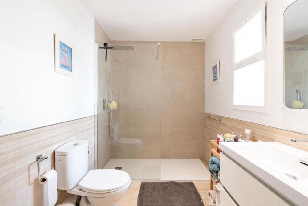 3 bedroom Townhouse for rent in Benahavis with pool garage - € 4,495 (Ref: 9875616)