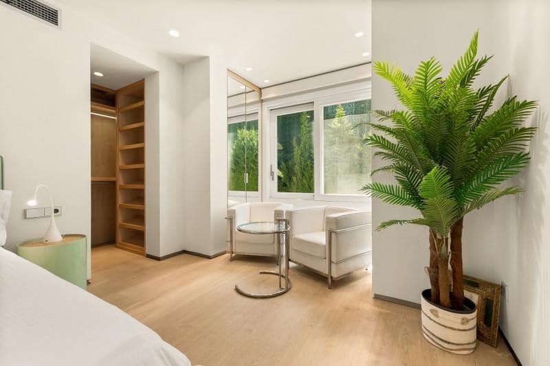 4 soveværelse Villa til leje i Guadalmina med swimmingpool garage - € 8.000 (Ref: 9877799)