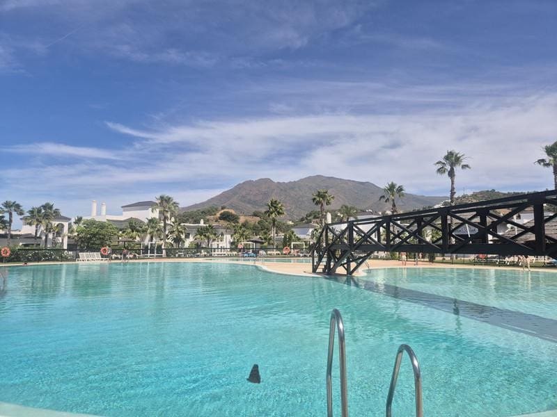 2 sypialnia Apartament do wynajęcia w Estepona z basenem garażem - 2 950 € (Ref: 9877801)