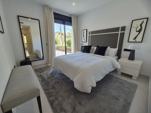 2 sypialnia Apartament do wynajęcia w Altos de Estepona, Estepona z basenem garażem - 2 950 € (Ref: 9877801)