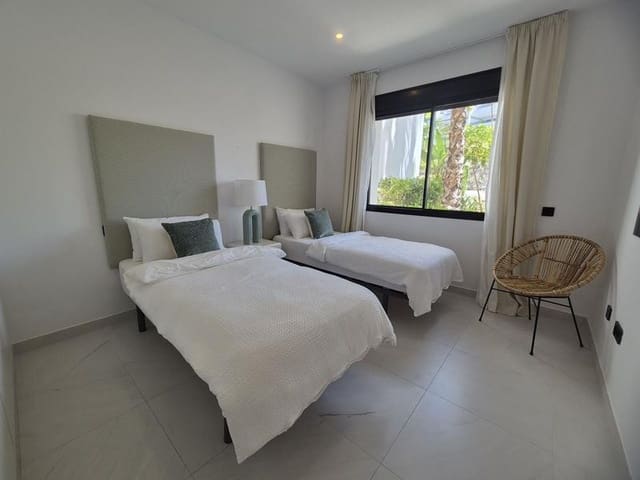 2 sypialnia Apartament do wynajęcia w Altos de Estepona, Estepona z basenem garażem - 2 950 € (Ref: 9877801)