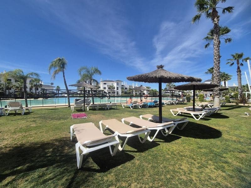 2 sypialnia Apartament do wynajęcia w Estepona z basenem garażem - 2 950 € (Ref: 9877801)