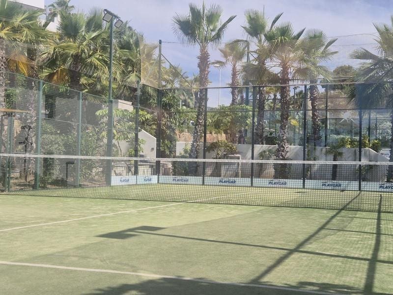 2 sypialnia Apartament do wynajęcia w Estepona z basenem garażem - 2 950 € (Ref: 9877801)