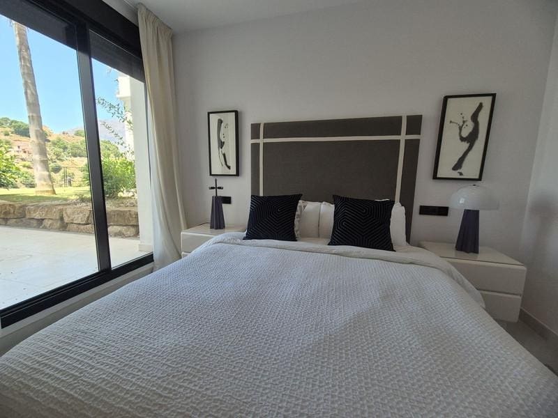 2 sypialnia Apartament do wynajęcia w Estepona z basenem garażem - 2 950 € (Ref: 9877801)