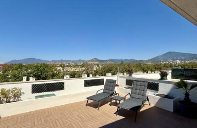 3 soveværelse Penthouse til salg i Guadalmina Alta, Marbella med swimmingpool garage - € 595.000 (Ref: 9877802)