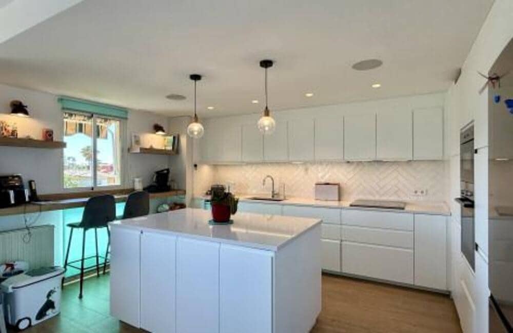 3 soveværelse Penthouse til salg i Guadalmina med swimmingpool garage - € 595.000 (Ref: 9877802)