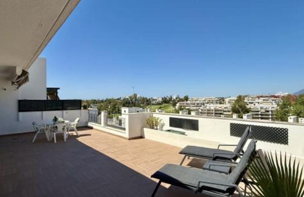 3 soveværelse Penthouse til salg i Guadalmina med swimmingpool garage - € 595.000 (Ref: 9877802)